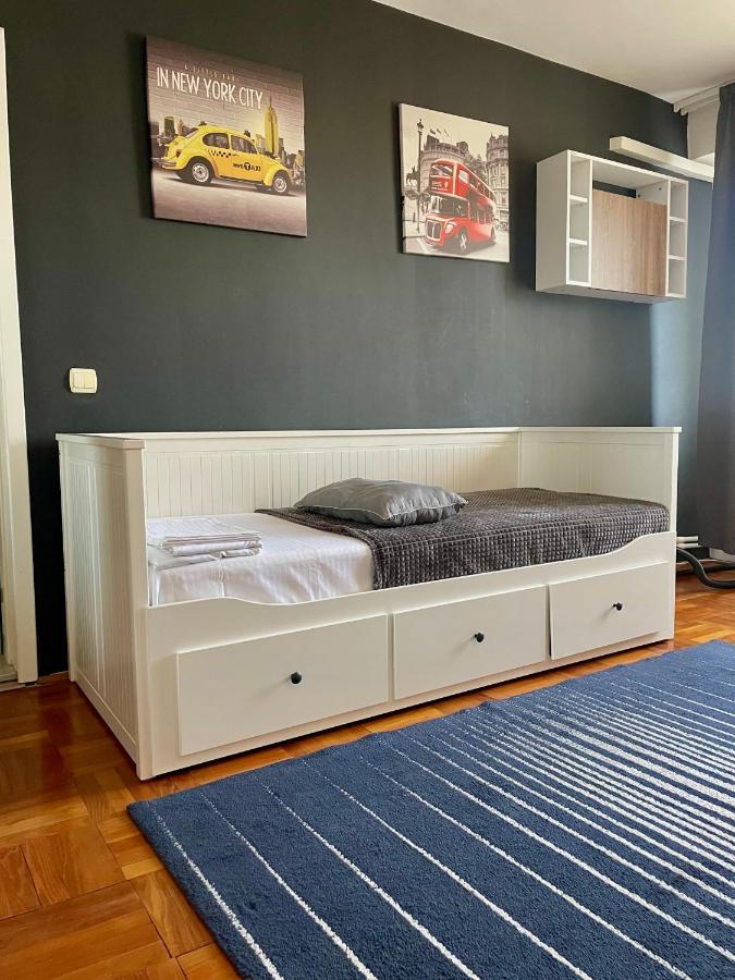 Apartament Cu 3 Dormitoare Jolie.M Lejlighed Galaţi Eksteriør billede